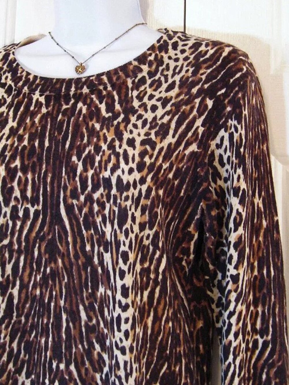 J. Crew | 'Tippi' Leopard Print Wool Pullover Sweater Top - Picture 4 of 9
